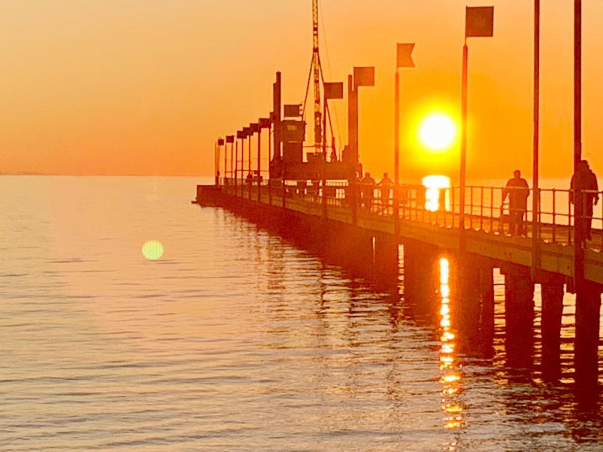 By The Beach Frankston Bagian luar foto